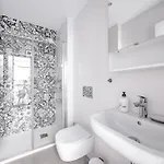 Σπίτι διακοπών House With Rooftop Terrace, Views And Pool, *