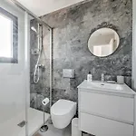 Σπίτι διακοπών House With Rooftop Terrace, Views And Pool, *