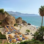 House With Rooftop Terrace, Views And Pool, Nerja