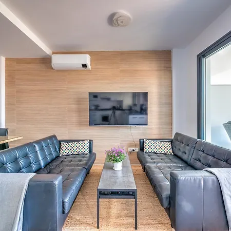 House With Rooftop Terrace, Views And Pool,