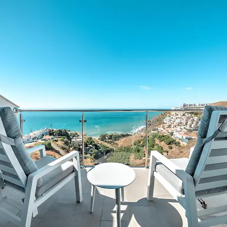 House With Rooftop Terrace, Views And Pool, בית נופש *