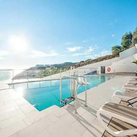 House With Rooftop Terrace, Views And Pool, Σπίτι διακοπών